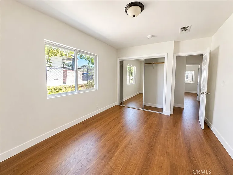 1180 Langley Way — Photo 16