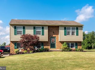 858 Honda Rd, Hanover, PA 17331