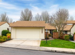 10280 SW Greenleaf Ter, Tigard, OR 97224