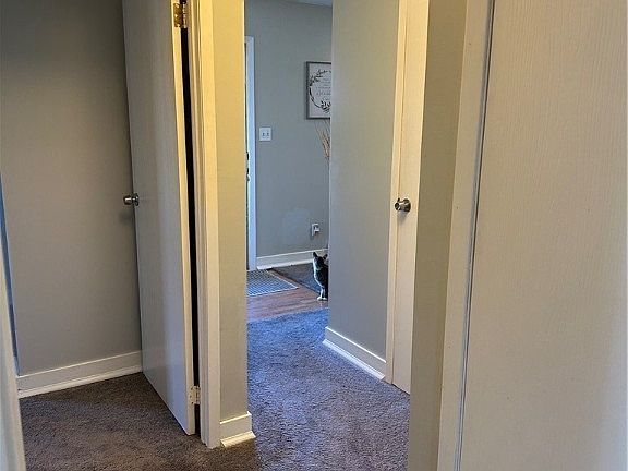 3rd image of 417 Honey Ln