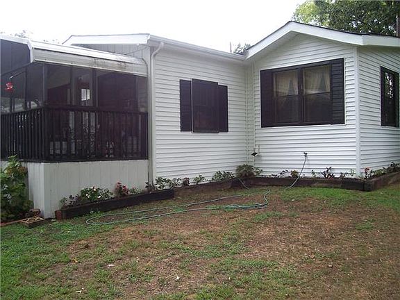 3rd image of 257 Elm Ave