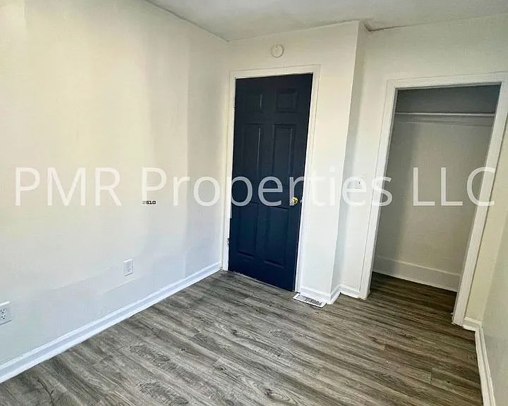1011 7th Ave — Photo 9