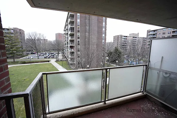 Rented by Norman Raindel, LREB | media 5