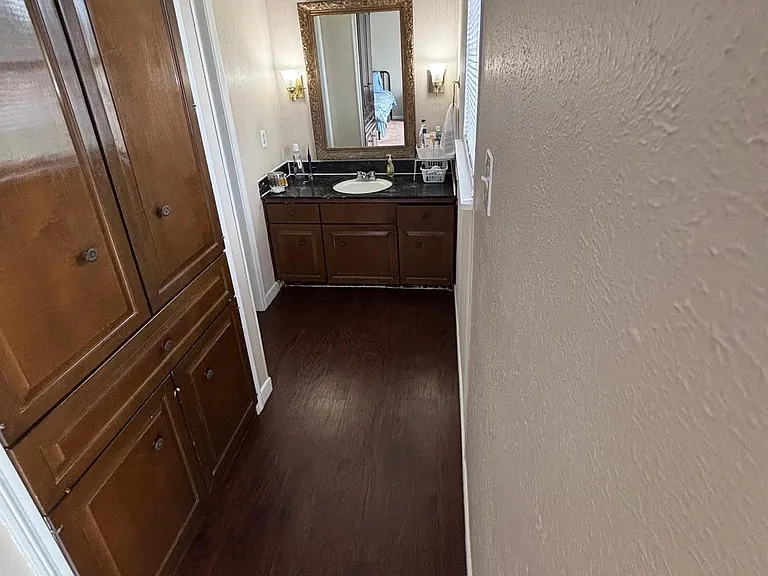 6503 Dunn Dr — Photo 10