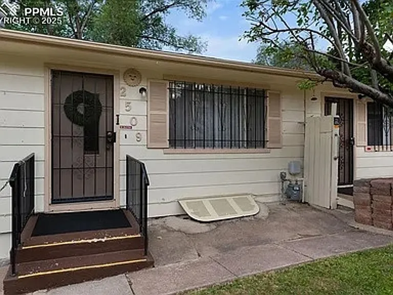 2509 Royalty Ct #A — Photo 2