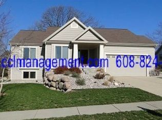 8314 Shale Dr, Madison, WI 53719
