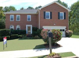2772 Oak Meadow Ln, Snellville, GA 30078