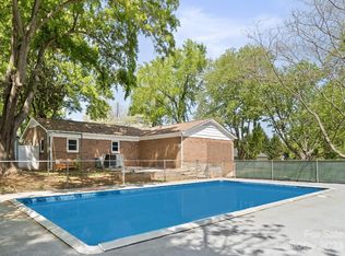 2515 3rd Ave NW, Hickory, NC 28601