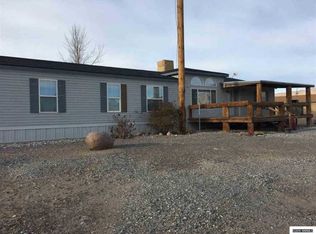 351 3rd St, Hawthorne, NV 89415