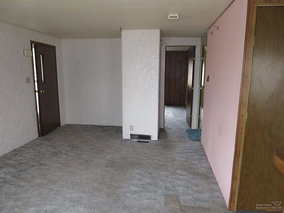 4th image of 6399 SE Cedar Dr