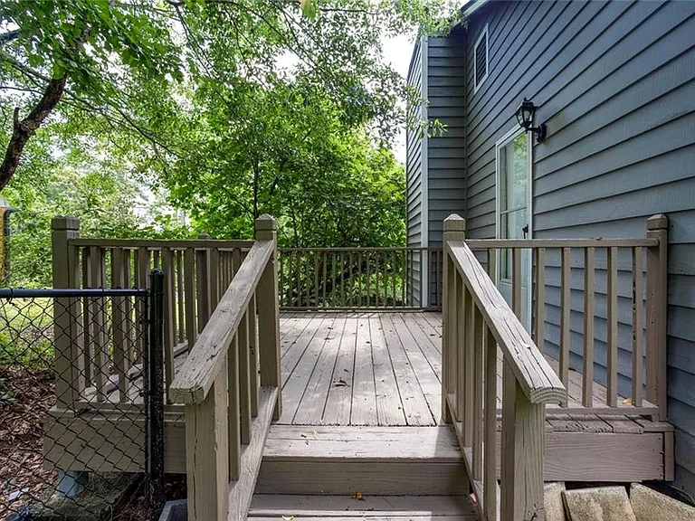 1093 Caprice Dr — Photo 33