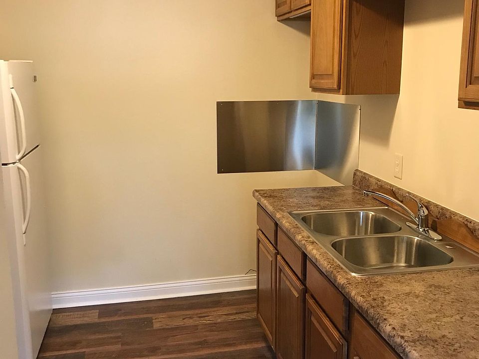 1st image of 1823 Augusta Dr APT 7