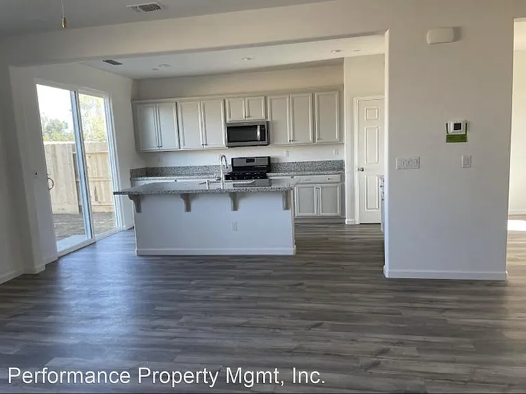 6698 E Adena Ave — Photo 30