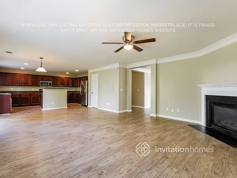 2828 Farmstead Ct — Photo 6