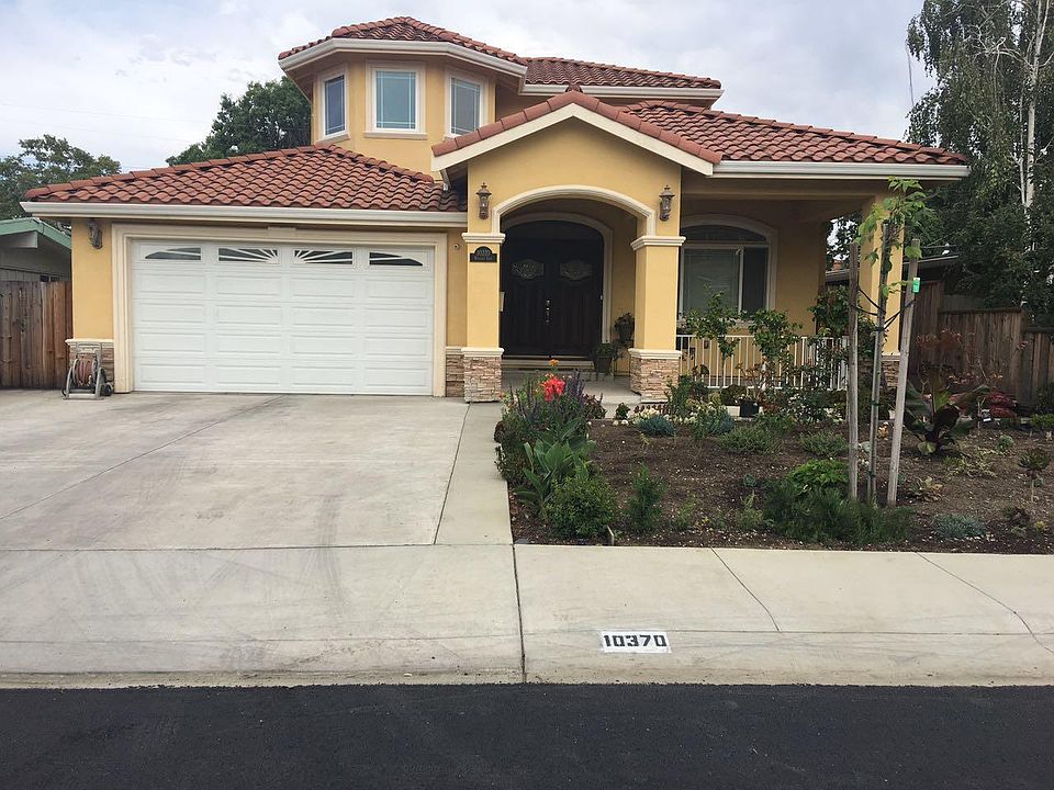 1st image of 10370 Menhart Ln