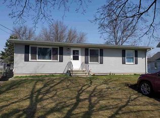 106 Pleasant St, Elgin, IA 52141