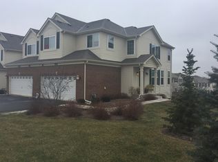 9816 Cummings St, Huntley, IL 60142