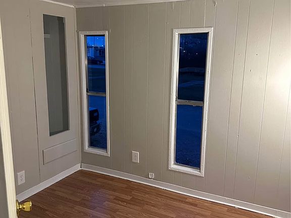 3rd image of 205 S 3rd St #5