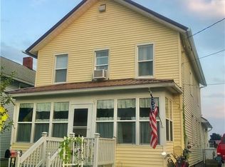 48 Middle St, Geneva, NY 14456