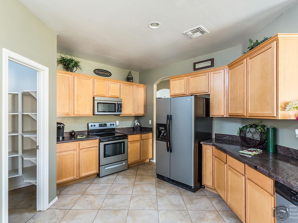 1st image of 45939 W Meadows Ln