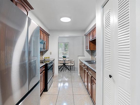 5th image of 901 SW 138th Avenue #106C