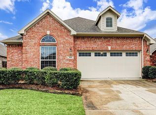 1618 S Primavera Dr, Pearland, TX 77581