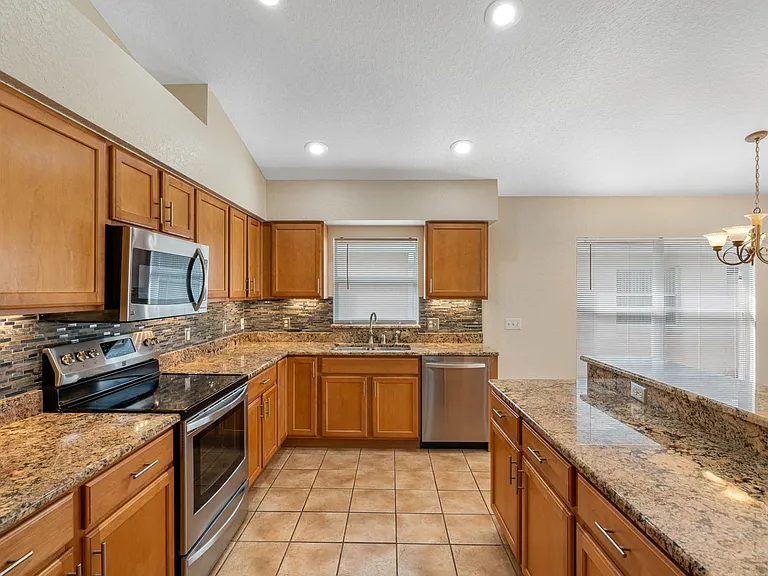 3063 Westmoreland Dr — Photo 16