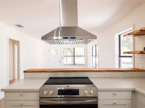 3rd image of 202 Ranch Rd