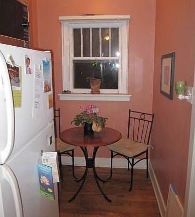 Kitchen Eating Area
