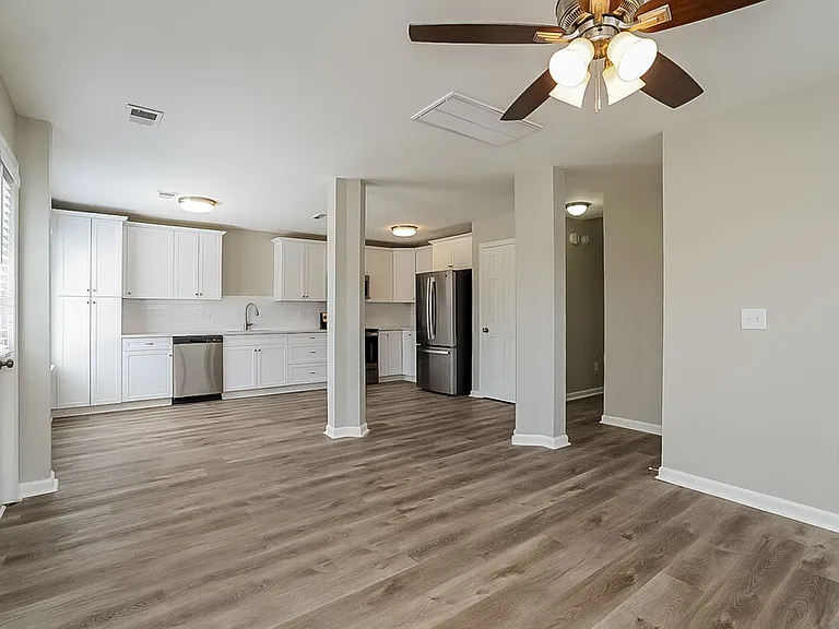 206 Babe Ruth Cv — Photo 5