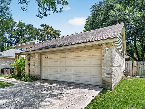 3rd image of 16606 Quiet Trail Dr
