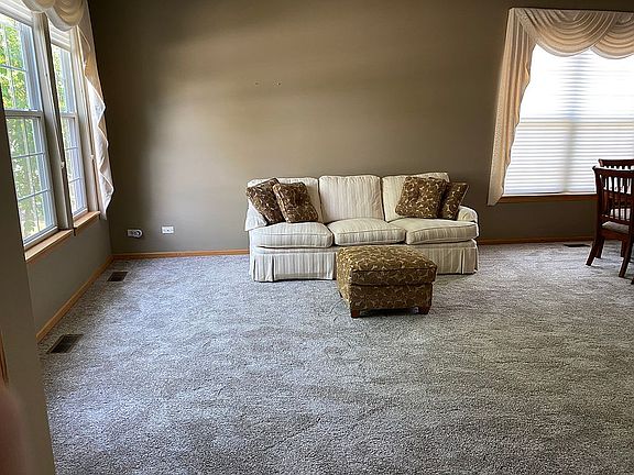 Living room in entry 