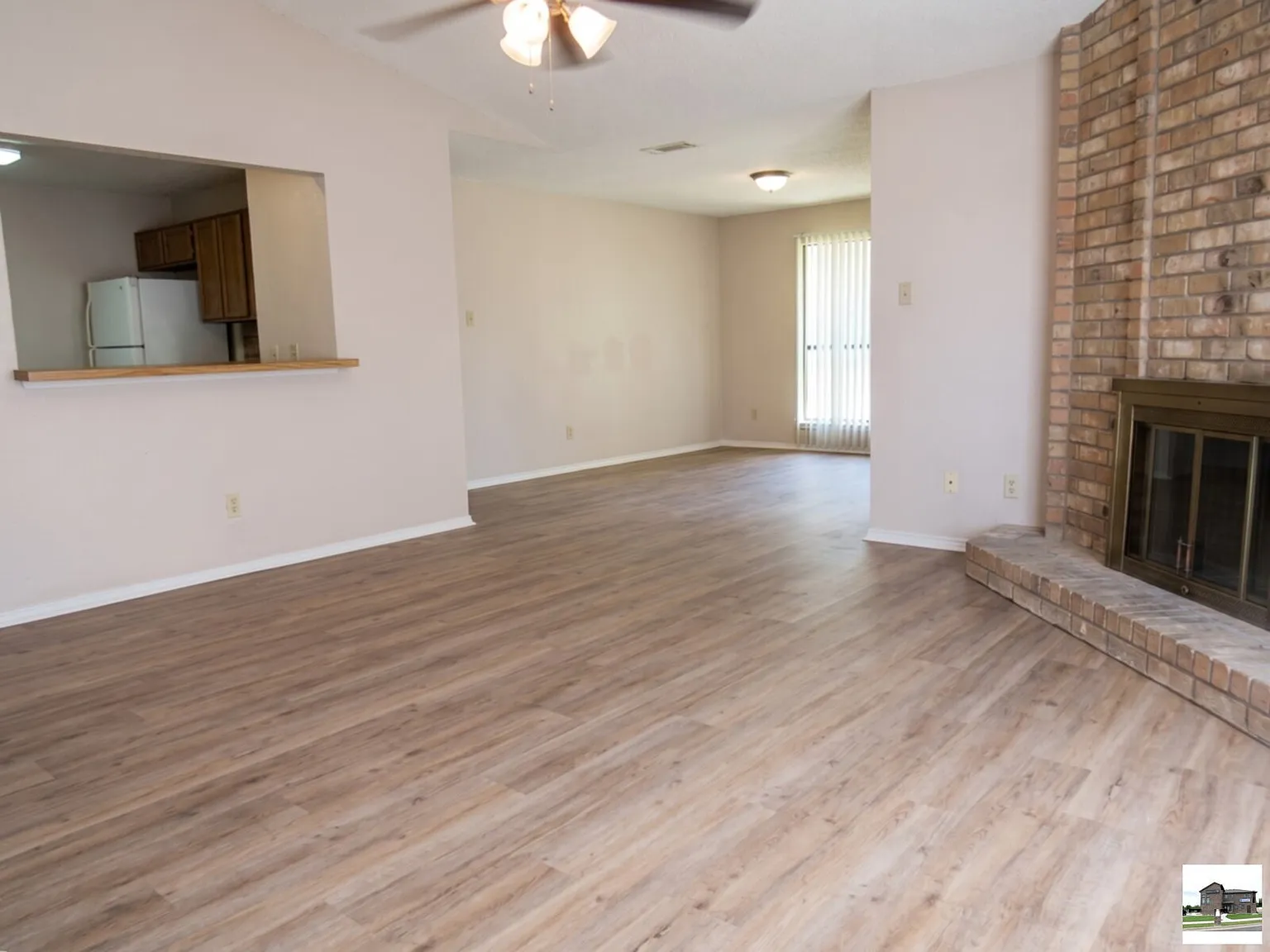 3 bed, 2.0 bath, 1348 sqft, $1,500 — Photo 2