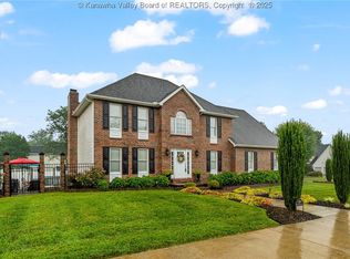 1220 Hickory Mills Dr, Hurricane, WV 25526