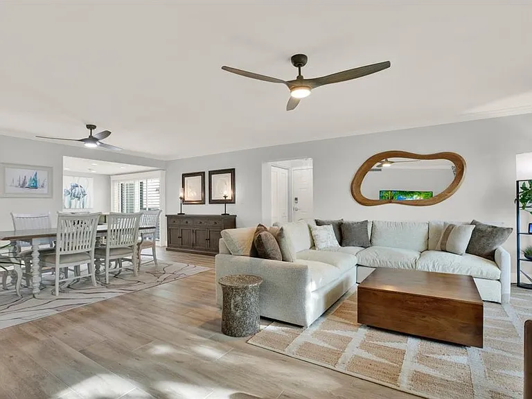 7530 Sunshine Skyway Ln S #P7 — Photo 5