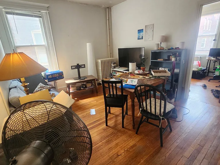 4625 Hazel Ave #2R — Photo 1