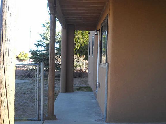 3rd image of 1009 Avenida De Las Campanas