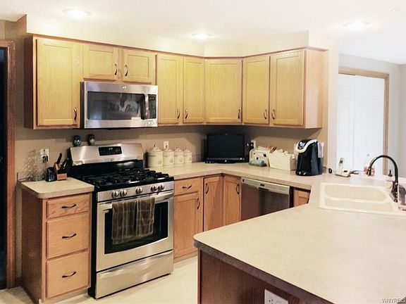 5th image of 4212 Tisbury Ln