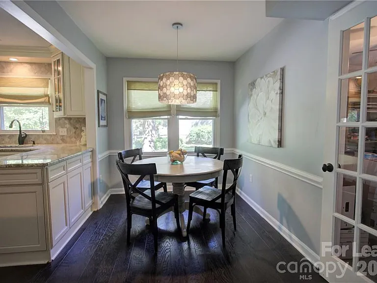 3806 Bridgewood Ln — Photo 7