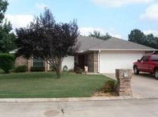 213 Sandy Ln, Paris, TX 75462