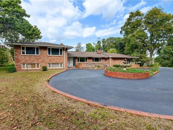 2660 Indiana Ter, Ottawa, KS 66067