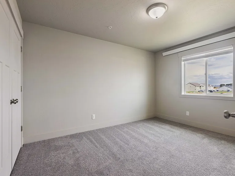 G5880RO — Photo 18
