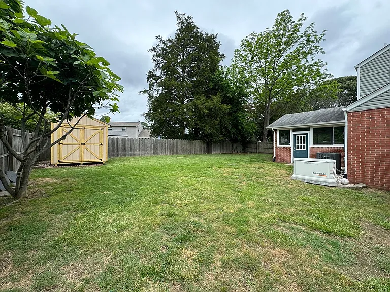 5828 Susquehanna Dr — Photo 19