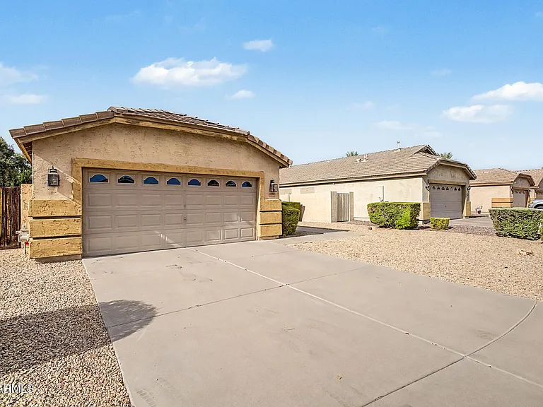 3290 E Juanita Ave — Photo 4