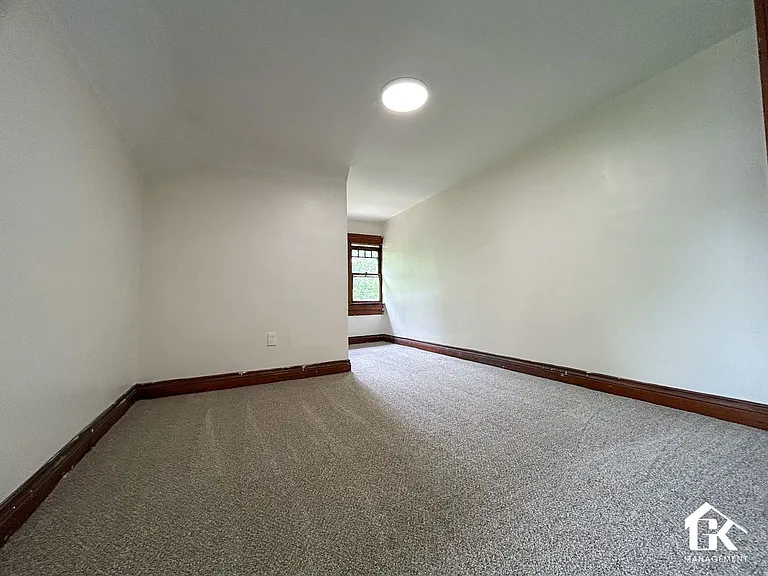Cadillac House — Photo 23