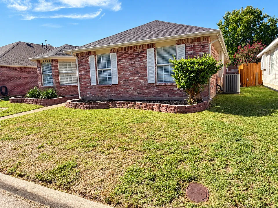 2901 Caladium Ct