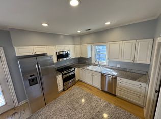 927 W Altgeld St #2, Chicago, IL 60614