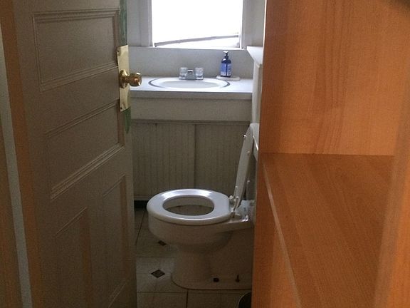 2nd floor bathroom