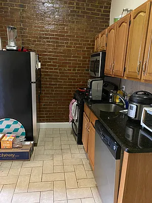 Rented by Brooklyn Real Inc | media 10