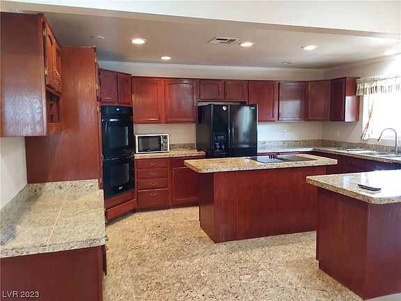 4th image of 7760 Don Jose Dr